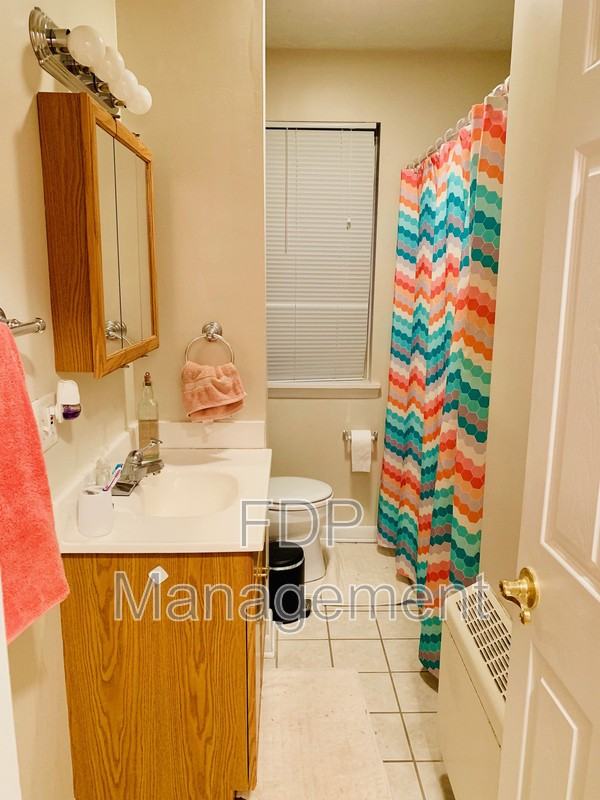 610 East Ave #2 - Photo 5 of 11