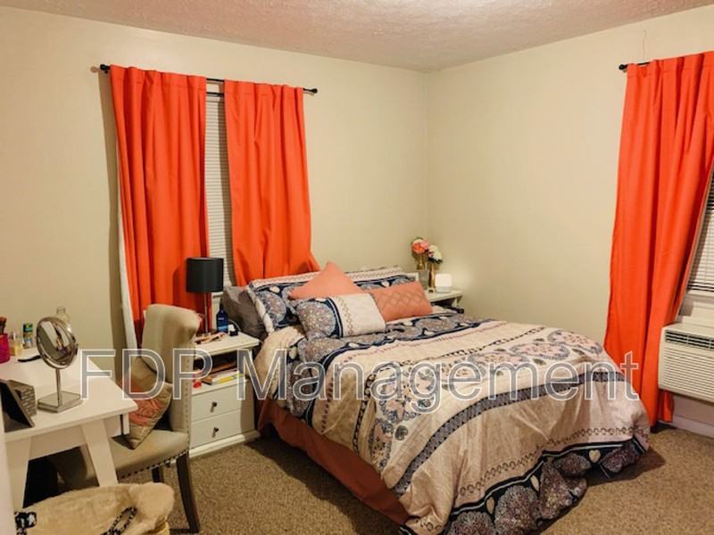 610 East Ave #2 - Photo 6 of 11