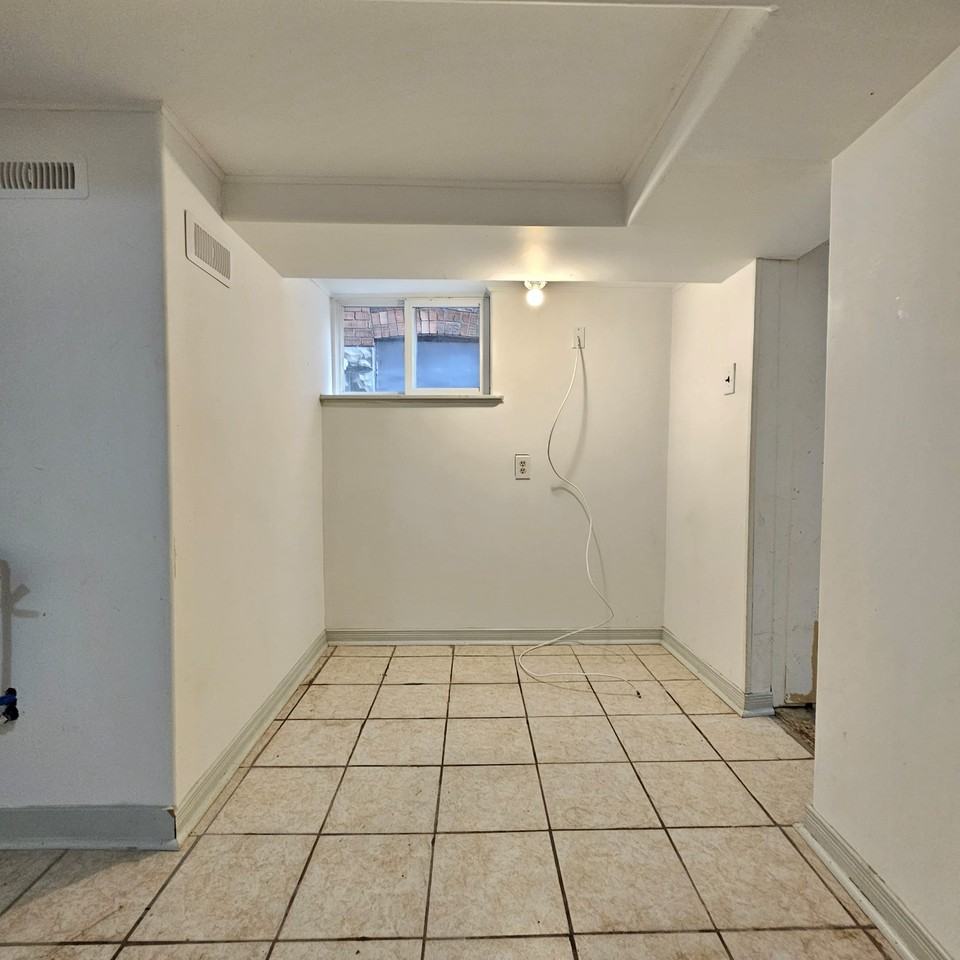 1659 Keele Street #b - Photo 3 of 9