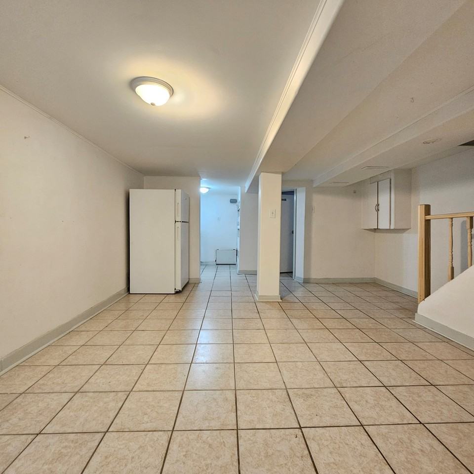 1659 Keele Street #b - Photo 4 of 9