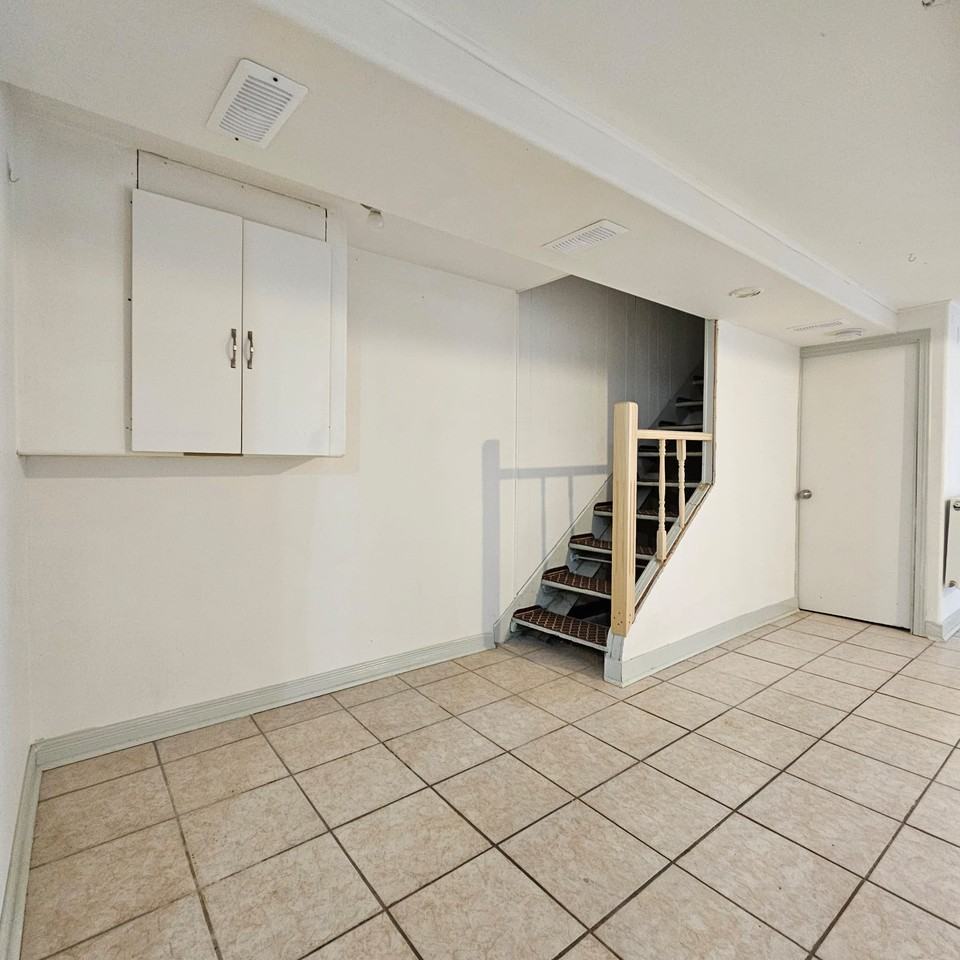 1659 Keele Street #b - Photo 5 of 9
