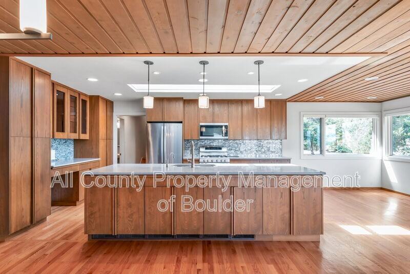 3155 Lafayette Dr - Photo 4 of 32