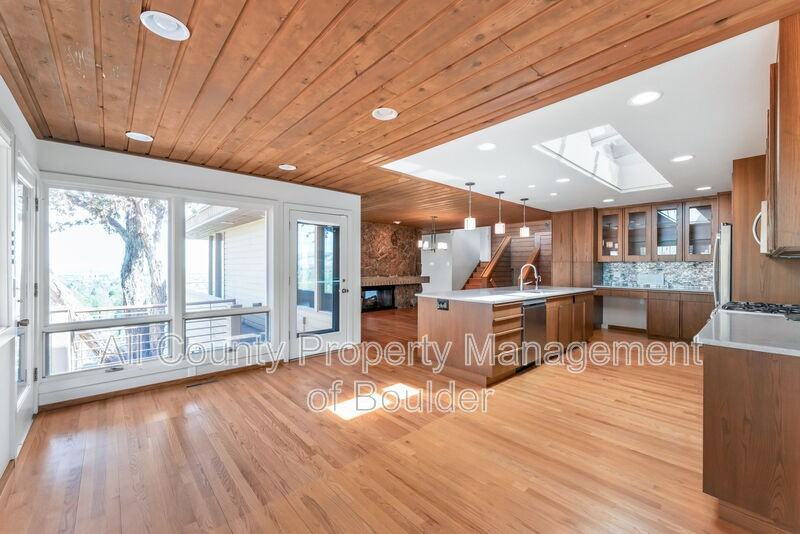 3155 Lafayette Dr - Photo 7 of 32
