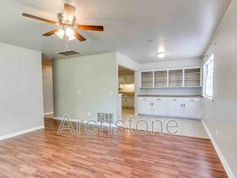 1424 Tanglewood Dr - Photo 7 of 38