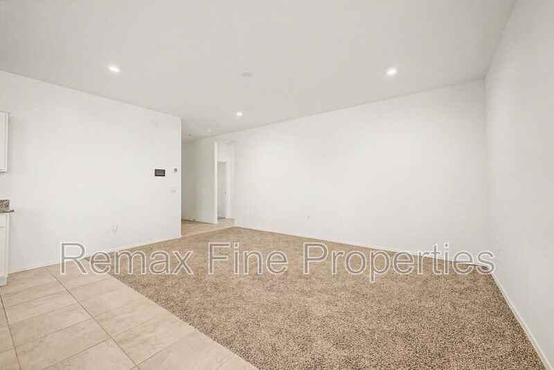 1566 E Fletcher Dr - Photo 6 of 25