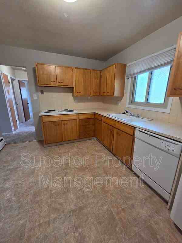 3021 Kelley Dr - Photo 5 of 9