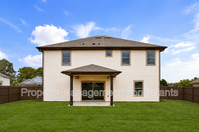 4608 Hampton Glen Cir Se - Photo 4 of 32