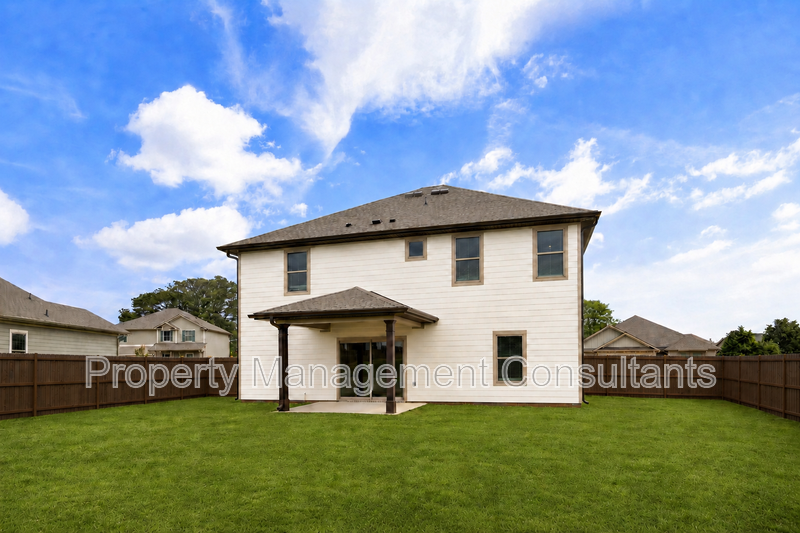 4608 Hampton Glen Cir Se - Photo 5 of 32