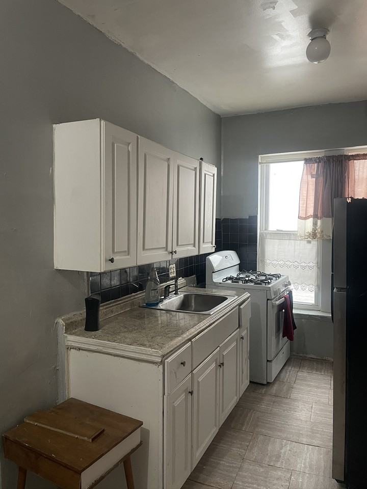 888 Belmont Ave - Photo 3 of 4