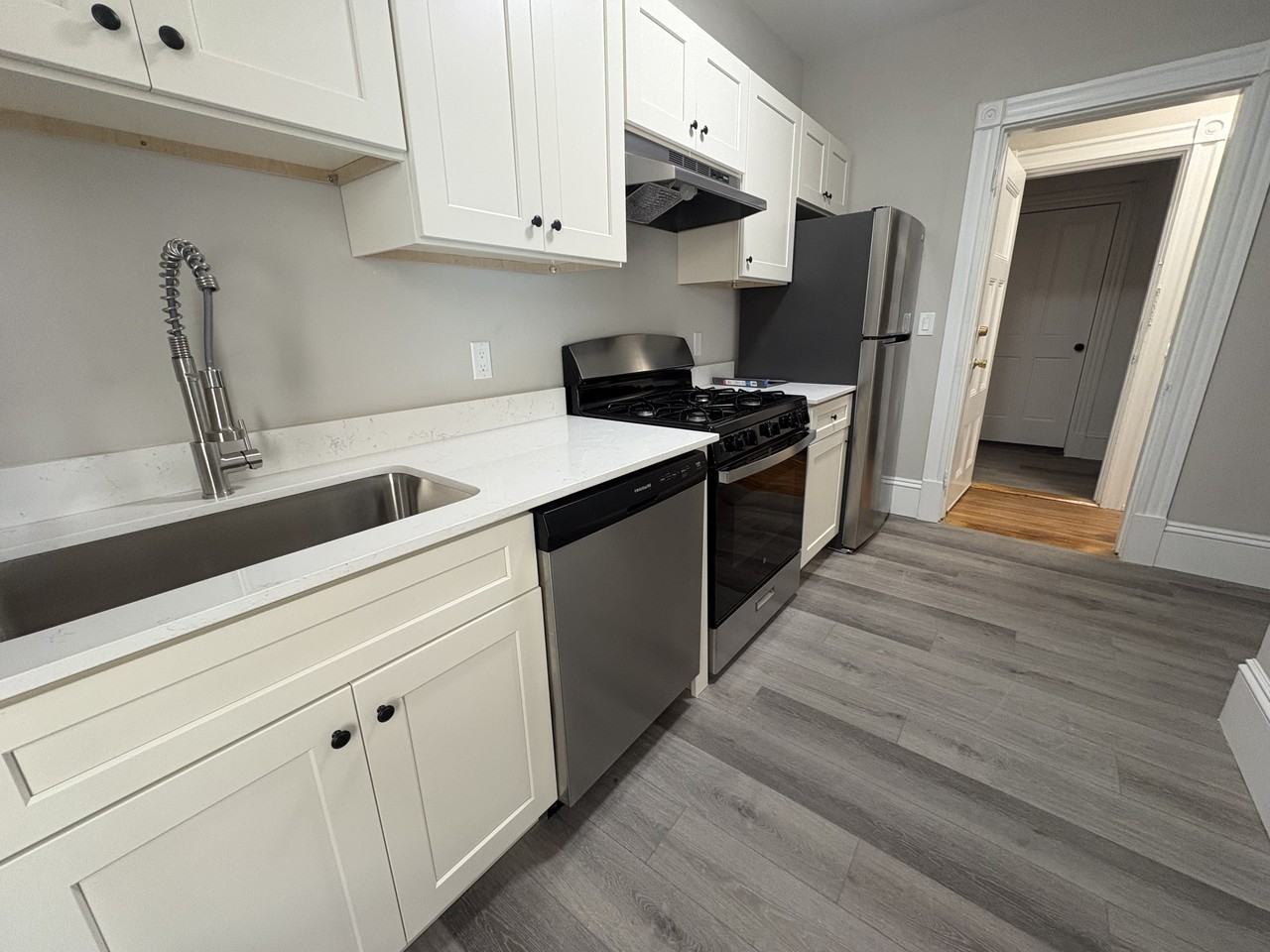4 Pleasant Ave #1F - Photo 6 of 7