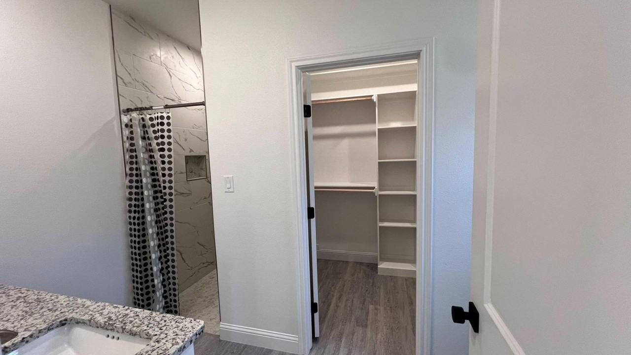 370 Kristie Path - Photo 7 of 11