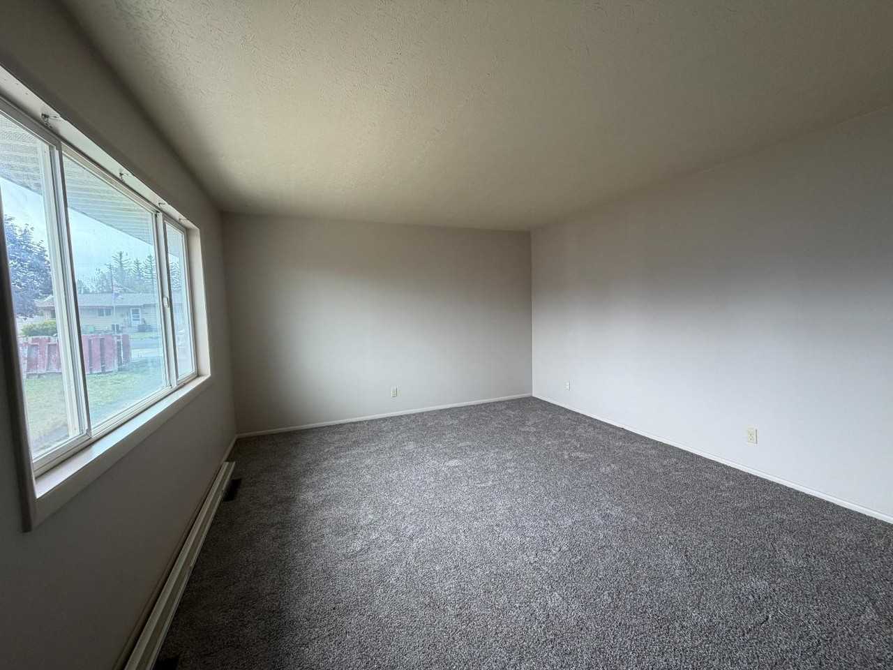 2473 Normal Ave - Photo 2 of 8