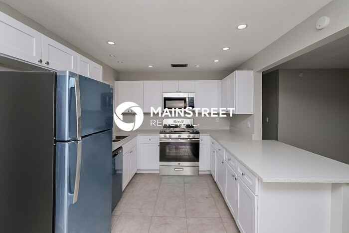 3602 Murrow St - Photo 6 of 16