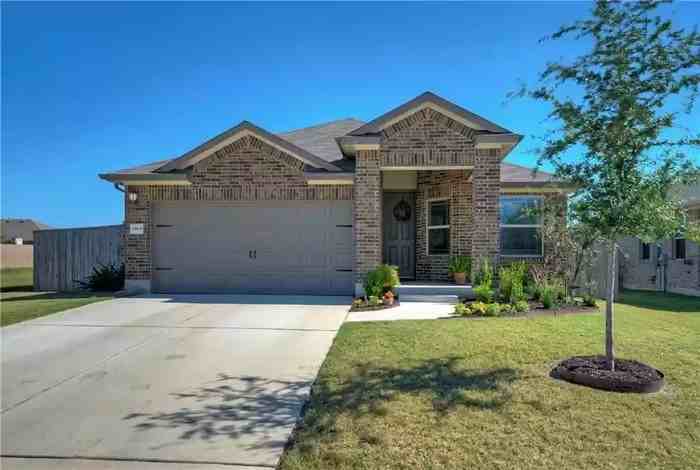 13809 Rosebud Isle Dr - Photo 3 of 26