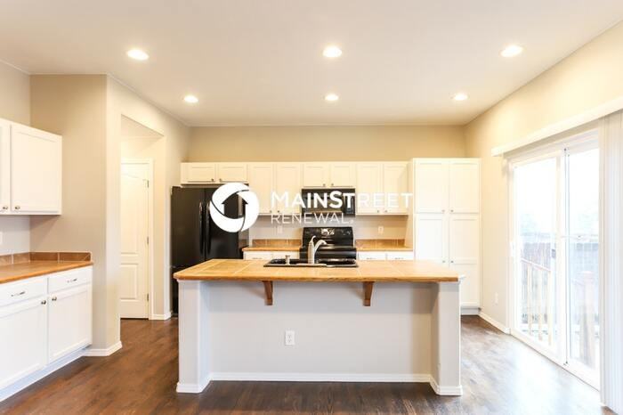 7083 Silverwind Cir - Photo 6 of 18