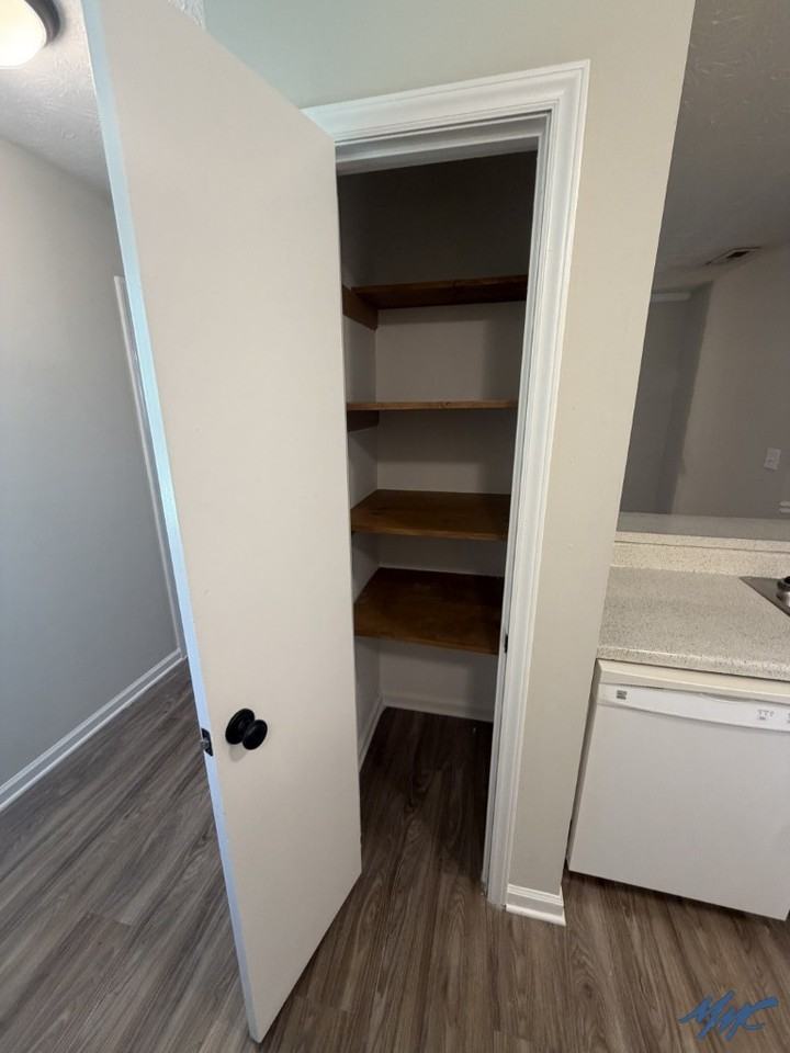 1248 Hamilton Dr - Photo 4 of 12