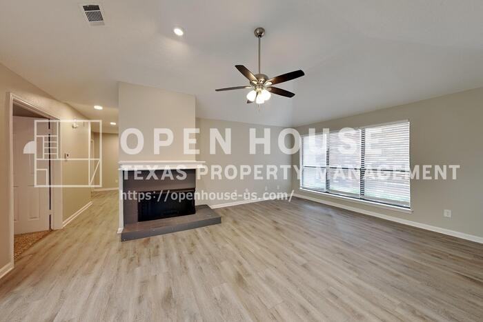 6705 Phoenix Pl - Photo 4 of 20