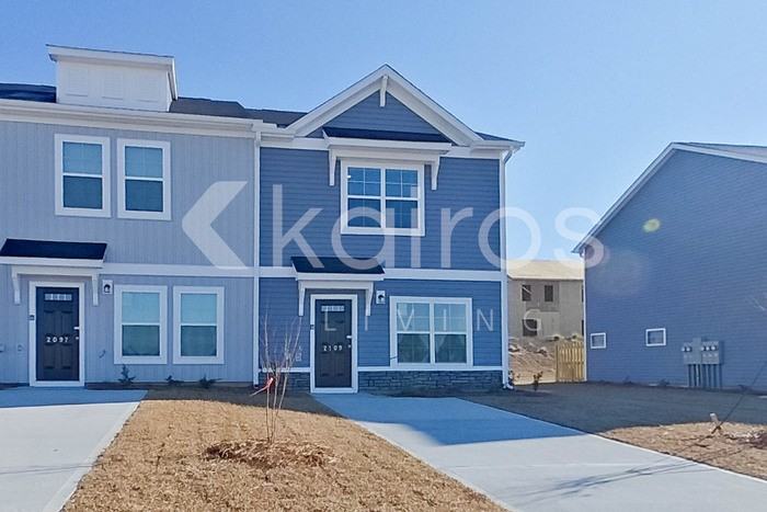 2109 Banyon Cir - Photo 2 of 25