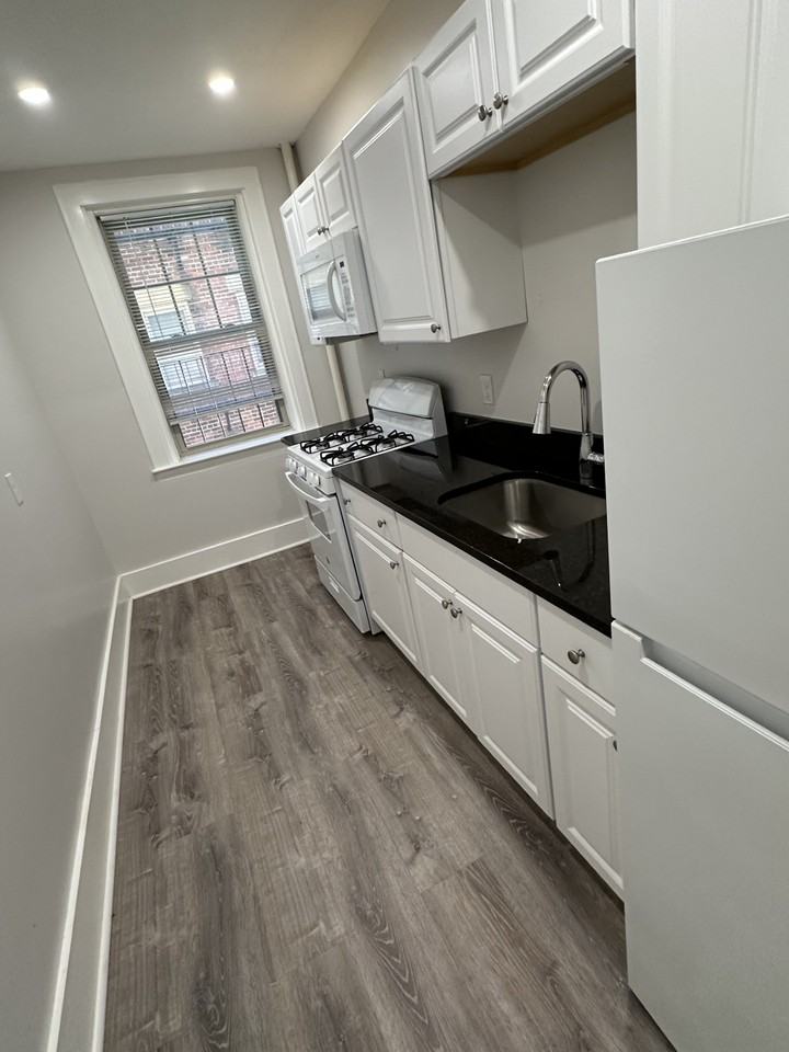 38 Main St #4 - Photo 3 of 5