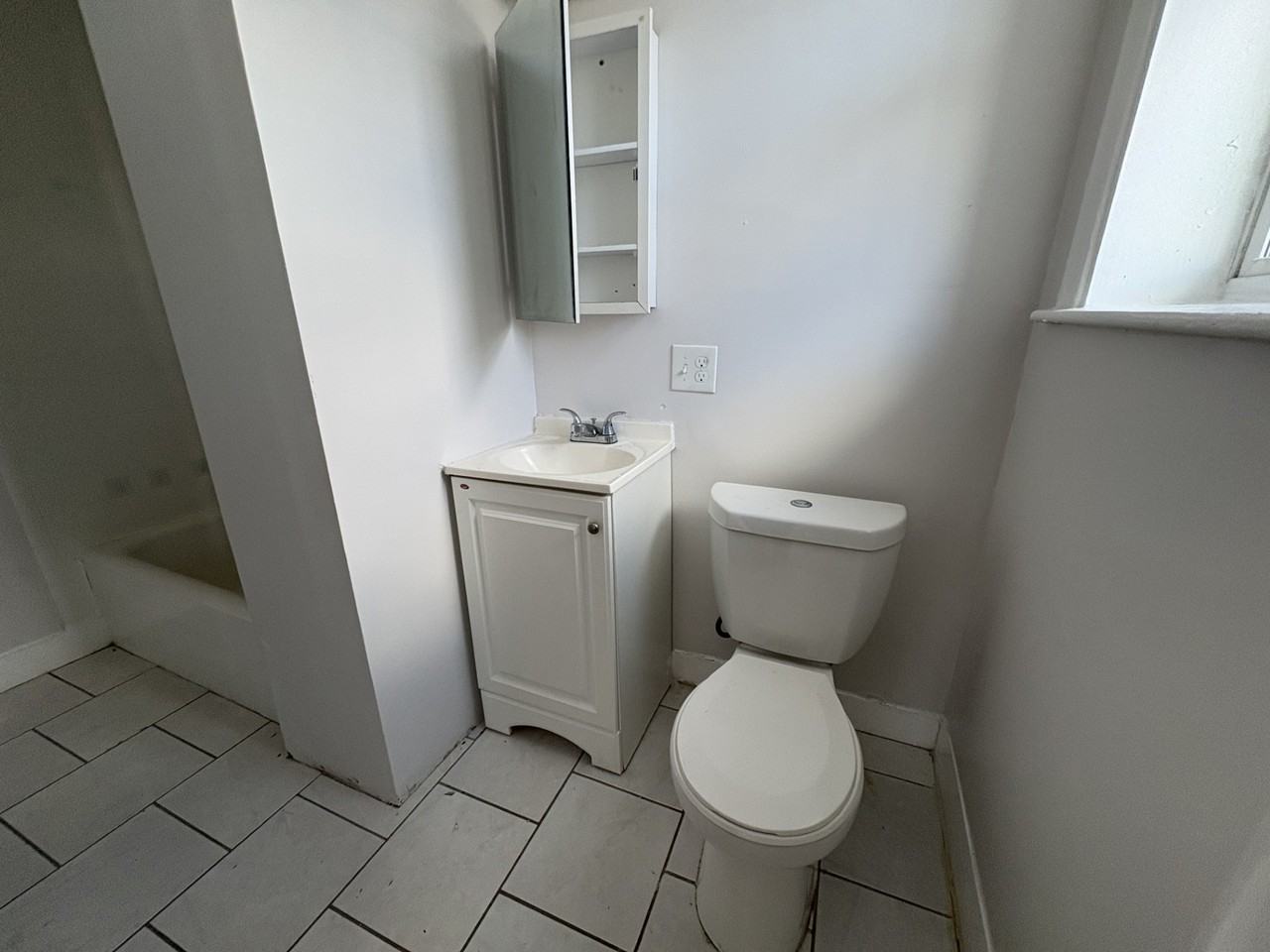 166 Salem St #31 - Photo 3 of 4