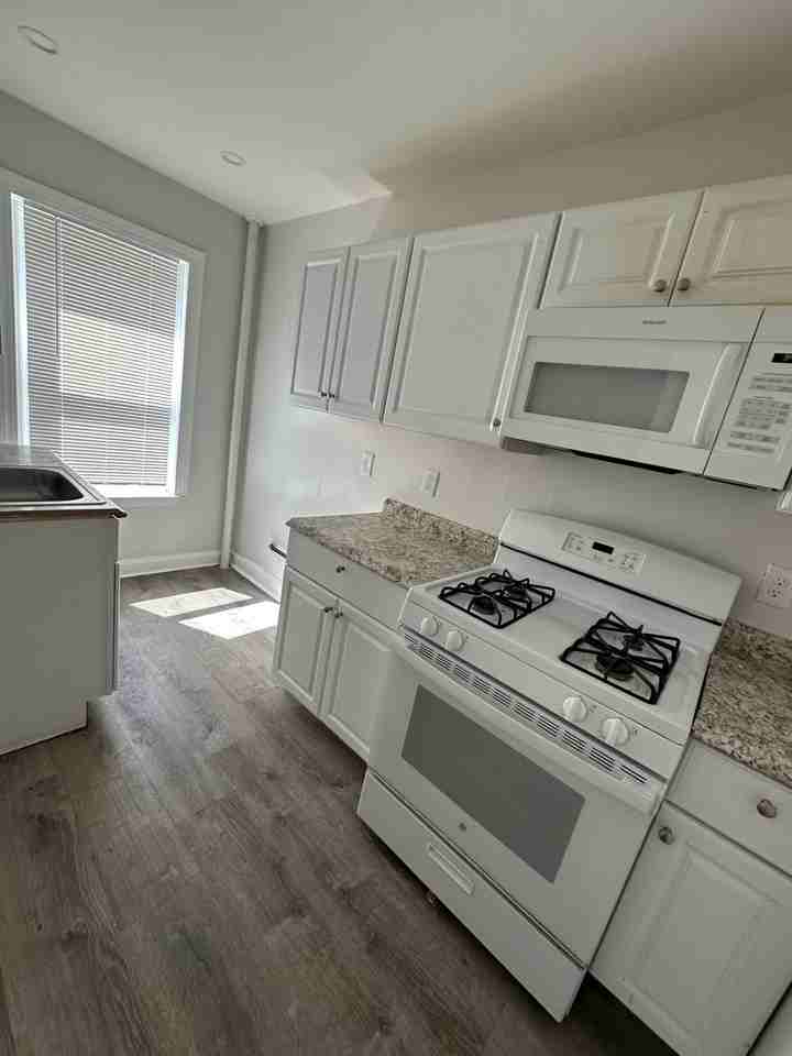 166 Mountain Ave #2 - Photo 4 of 6
