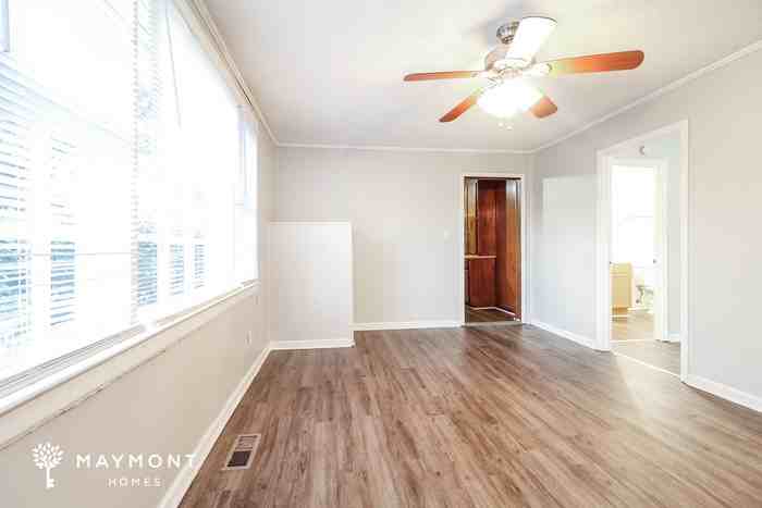 608 S Fairfield Rd - Photo 7 of 15