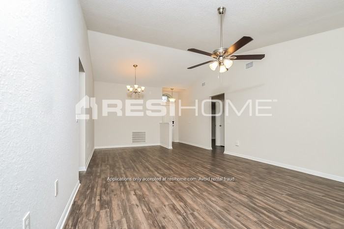 6577 Shepherd Oaks St - Photo 7 of 24
