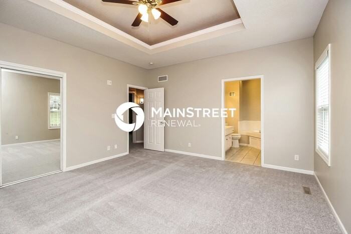 3308 Nw 84th Ter - Photo 7 of 19