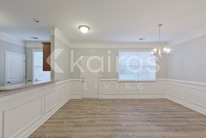 141 Whitton Ct - Photo 7 of 36