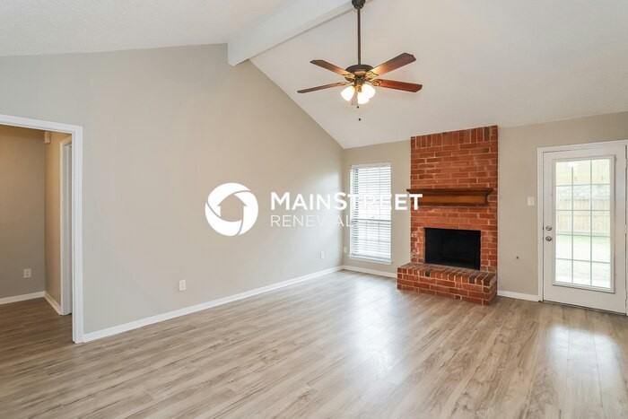 4114 Brumbelow St - Photo 4 of 16