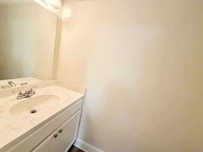 4030 Hawthorne Cir Se #2 - Photo 7 of 17