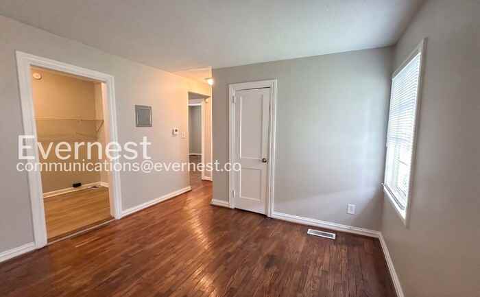 2109 29th Ave N - Photo 5 of 25