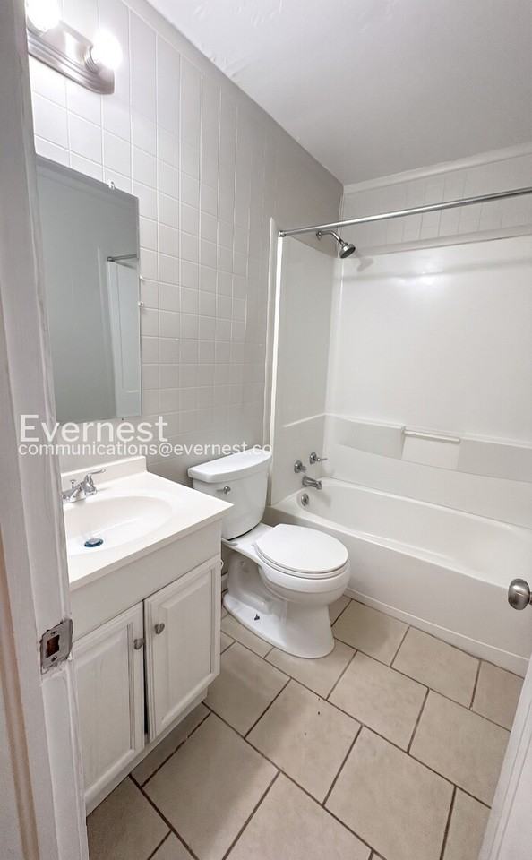 2109 29th Ave N - Photo 6 of 25