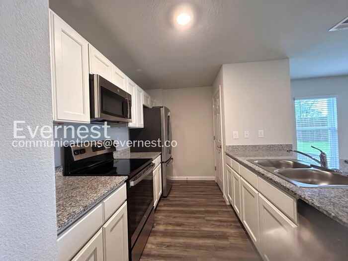 11 Postman Ln - Photo 5 of 19