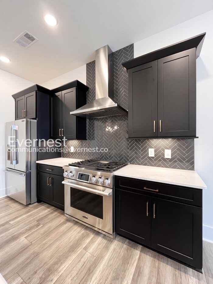 206 N 9th St #D - Photo 5 of 42