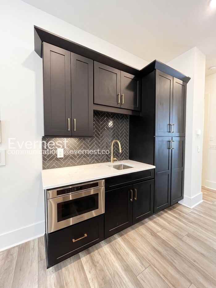 206 N 9th St #D - Photo 6 of 42