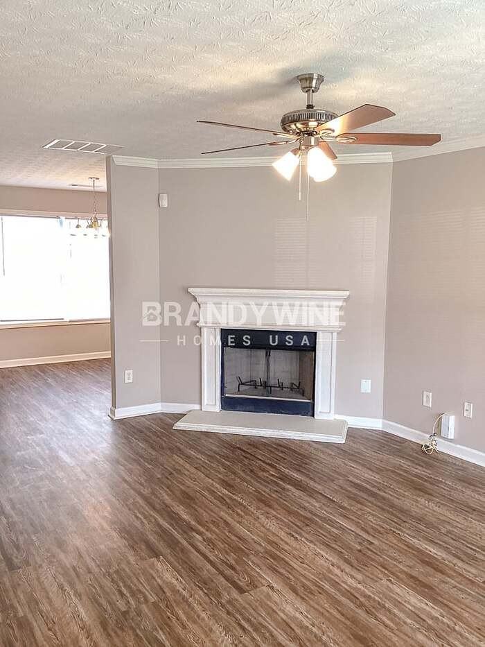 7132 Bowie Dr - Photo 4 of 29