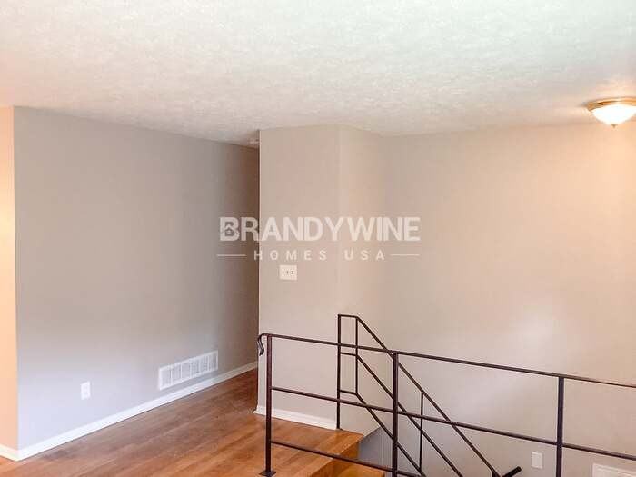 1357 Heather Cir - Photo 6 of 29