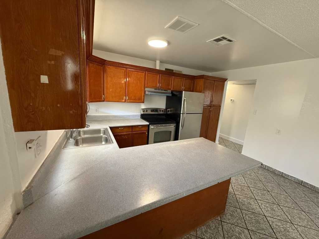 5359 W Osborn Rd - Photo 5 of 20