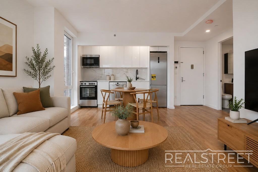 63 Lewis Ave #4E - Photo 3 of 7