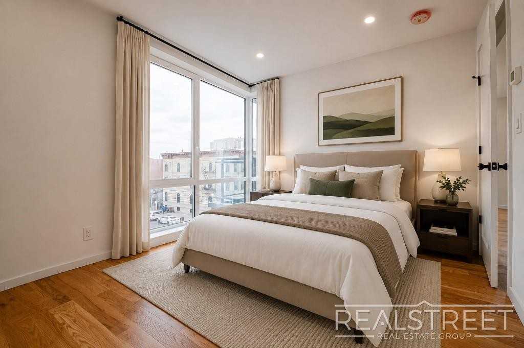 63 Lewis Ave #4E - Photo 5 of 7