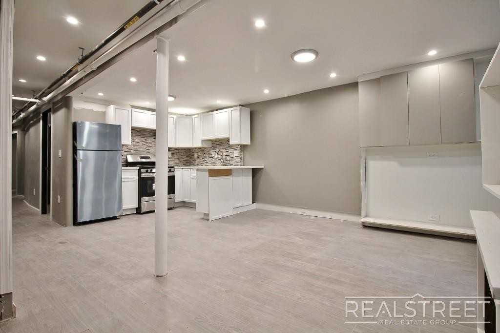 670 Eastern Pkwy - Photo 4 of 14