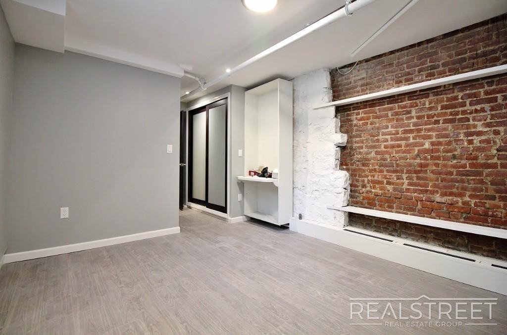 670 Eastern Pkwy - Photo 7 of 14