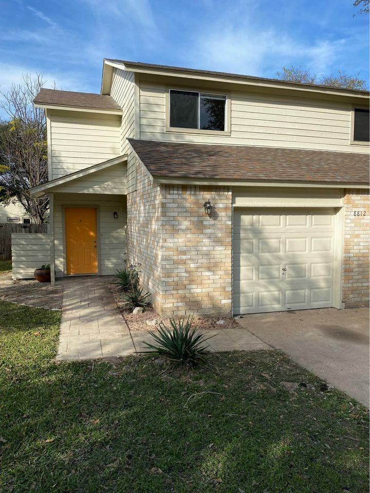 8812 Clearbrook Trl #B - Photo 5 of 35
