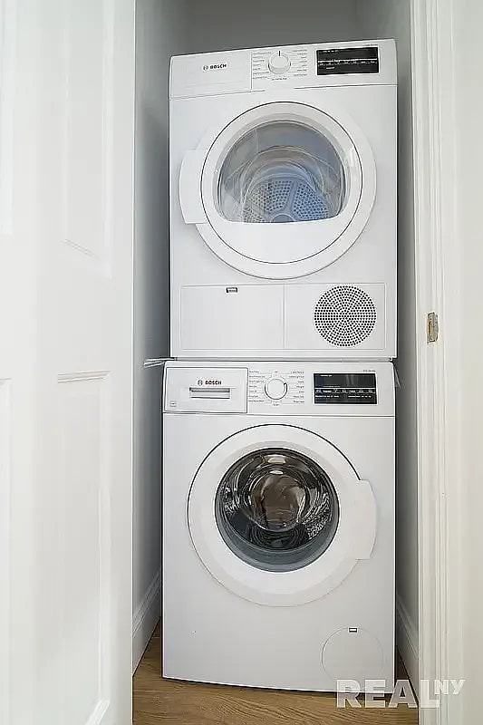 303 Broome St #5 - Photo 6 of 7