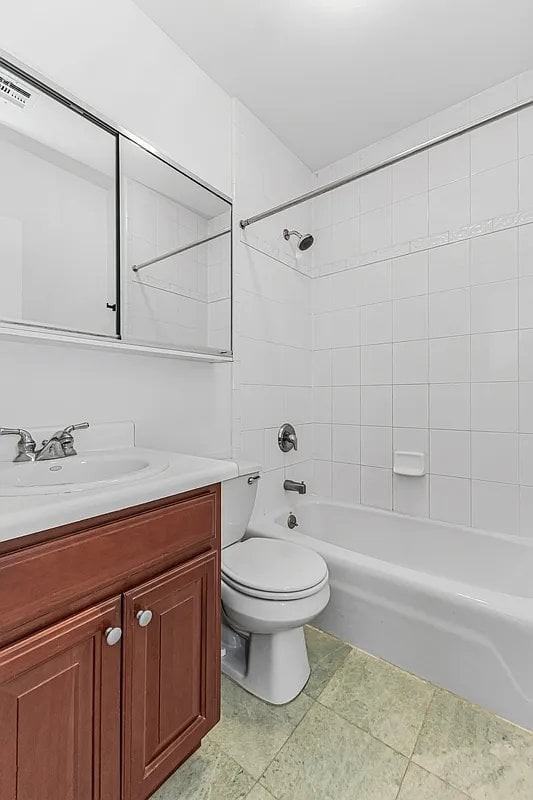 2294 Frederick Douglass Blvd #3C - Photo 5 of 5