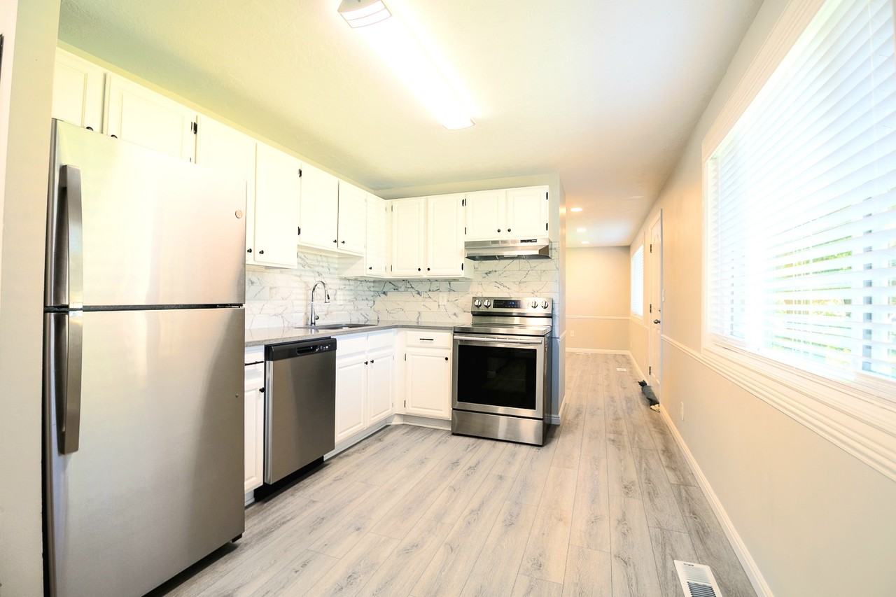 1428 N Porter Ave #1 - Photo 4 of 18