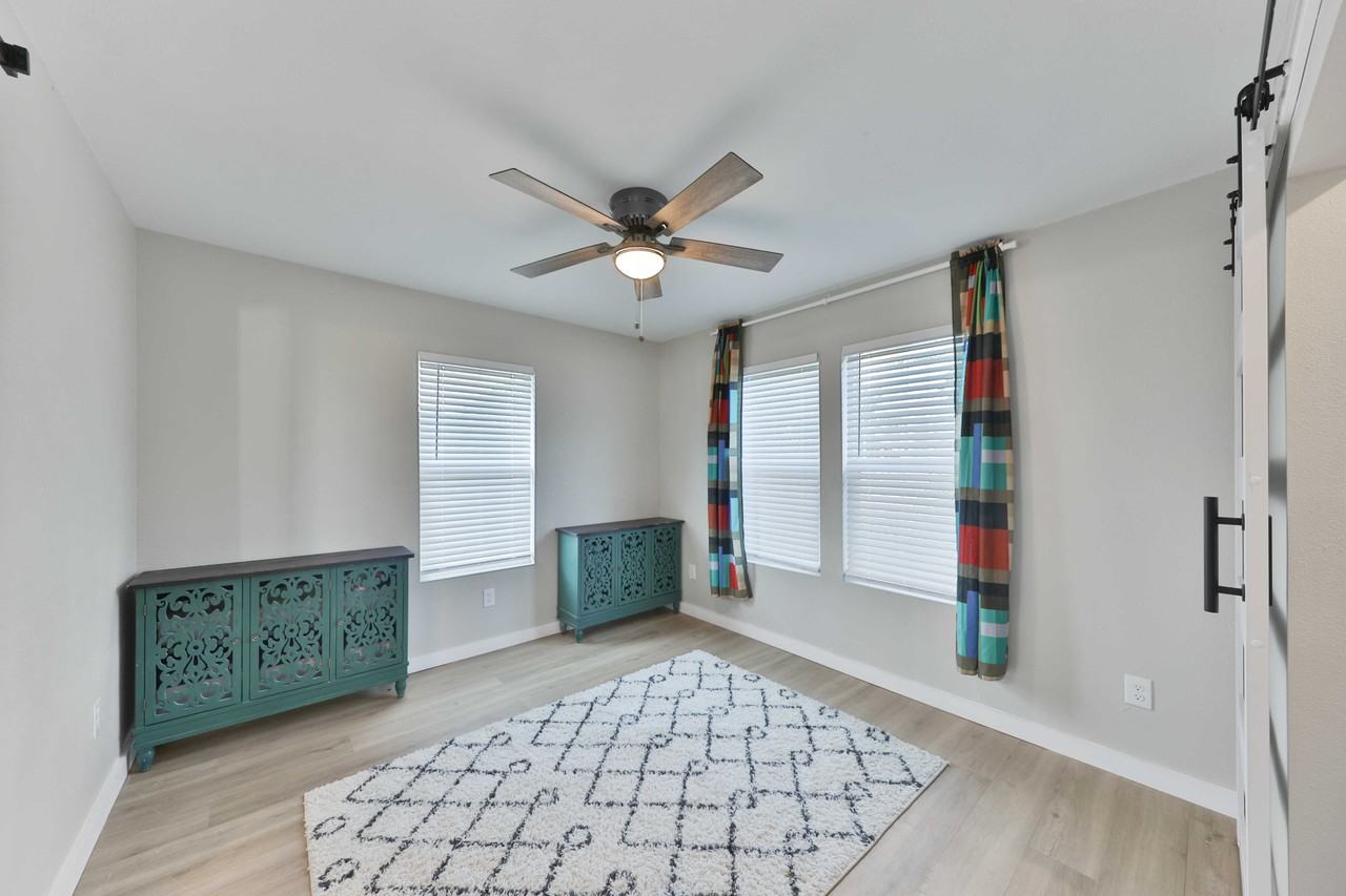 315 W Norwood Ct #1 - Photo 7 of 11