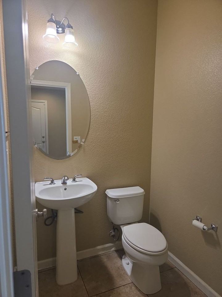 5220 Antiquity Cir - Photo 6 of 13