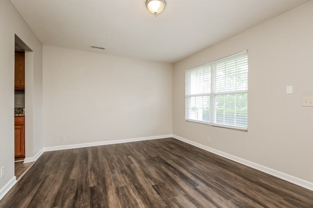 1440 Westview Dr - Photo 3 of 25